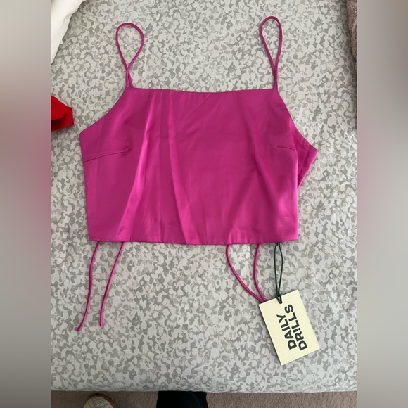 Daily Drills Fuchsia Strappy Top - Picture 2 of 2